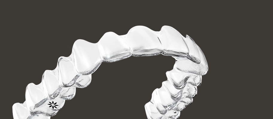 Invisalign® Schiene Seitenansicht